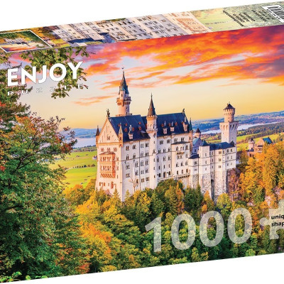 Castello di Neuschwanstein in autunno in Germania