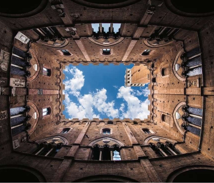 Puzzle - Ravensburger - Cortile del Podestà, Palazzo Pubblico, Siena, Italia