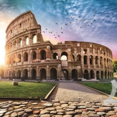 Colosseo all'alba