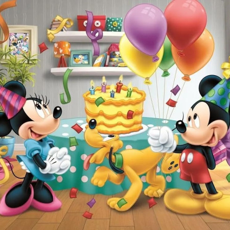 Topolino e Minnie festeggiano il loro compleanno