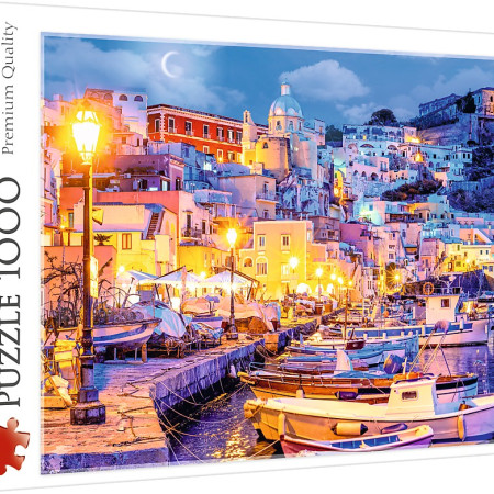 Isola di Procida di notte, Italia